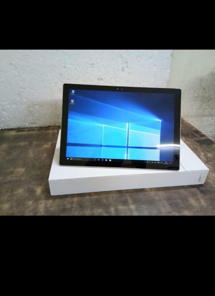 Microsoft Surface Laptop